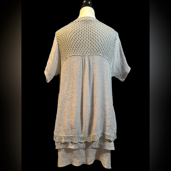 Simply Couture Silver Gray Short Sleeve Blouse with White Floral Embroidery - Picture 9 of 10